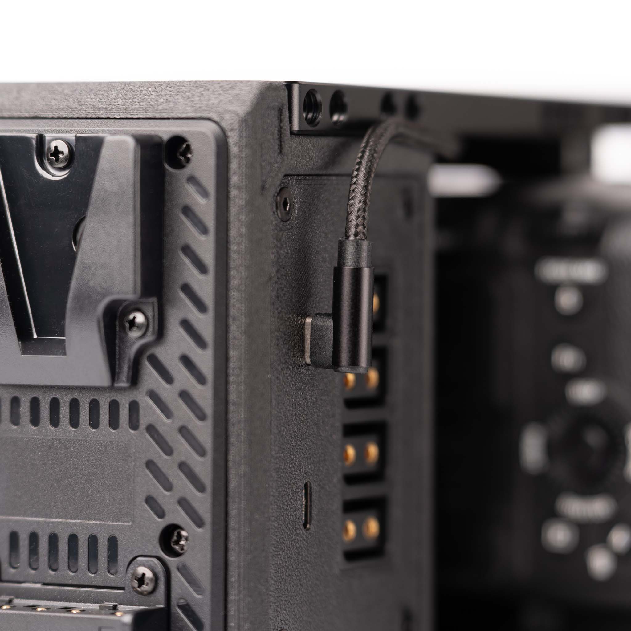 RIG_IT-cableUSBCcoude-Vmount