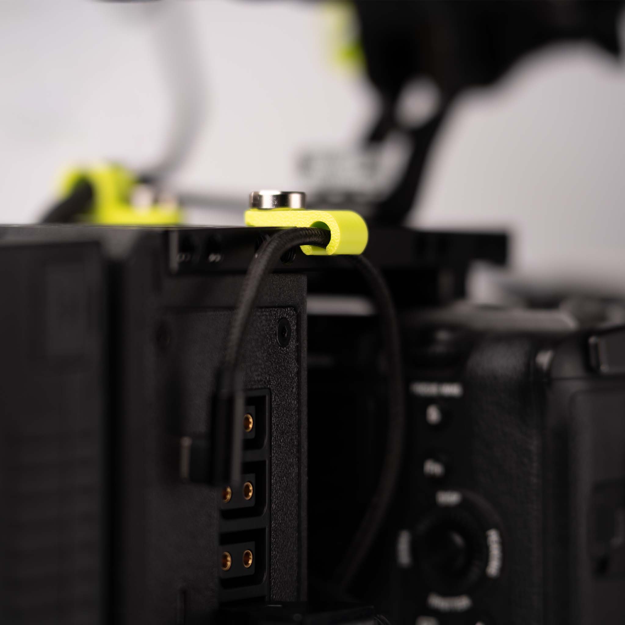 Passage_de_cable camera jaune S