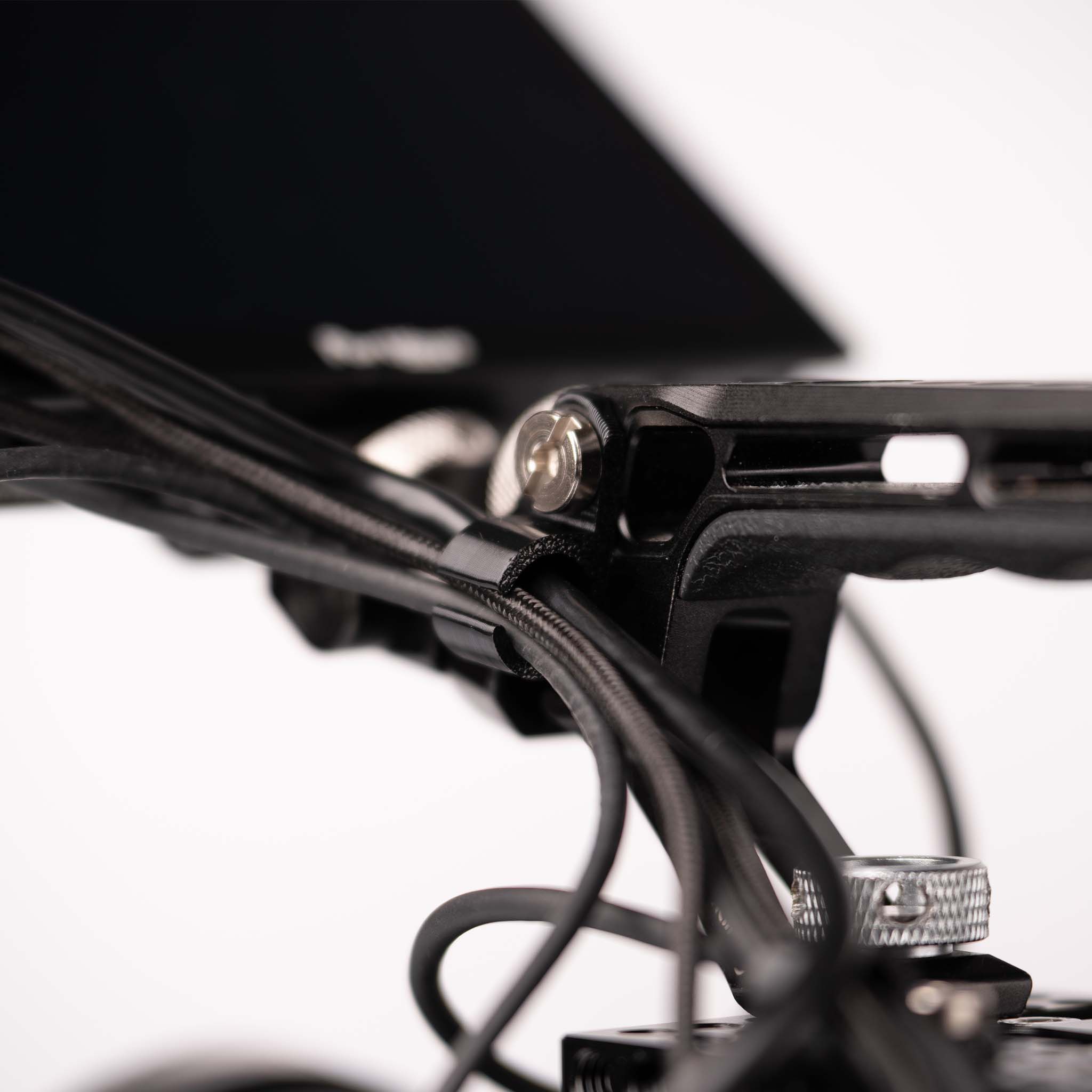 Passage_de_cable camera noir L