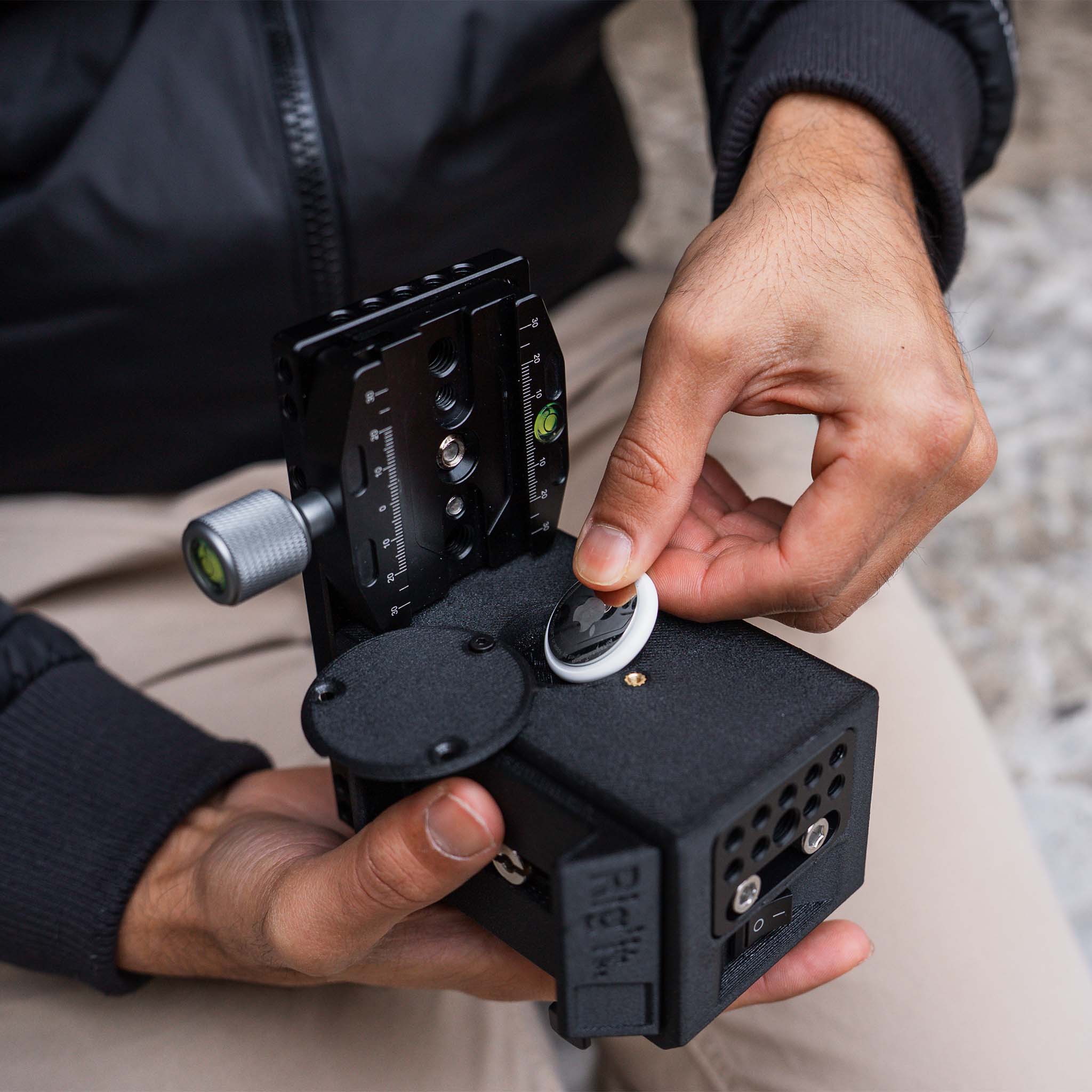 Support Airtag pour caméra